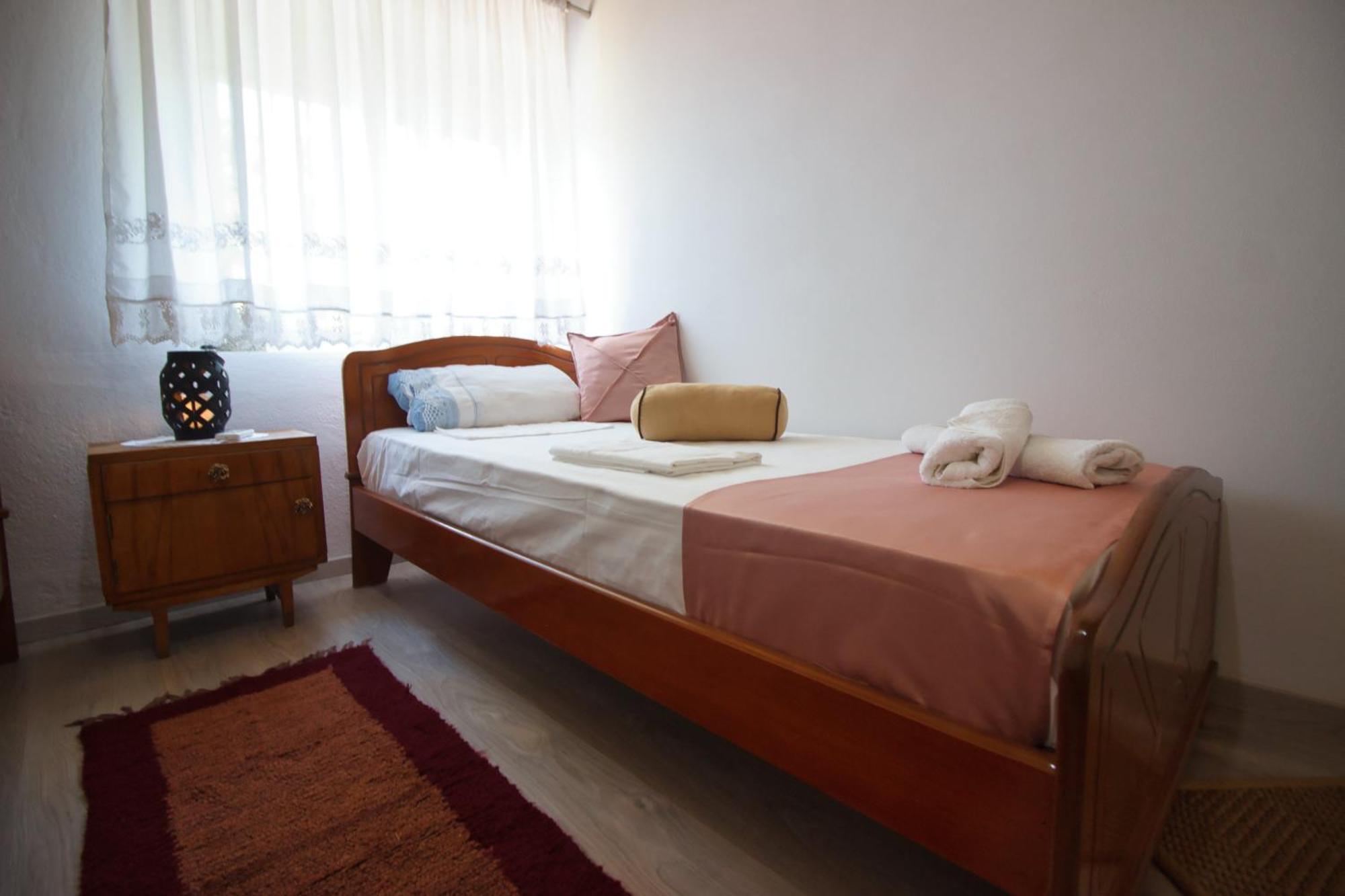Guest House Denis Gjirokastër Exteriör bild